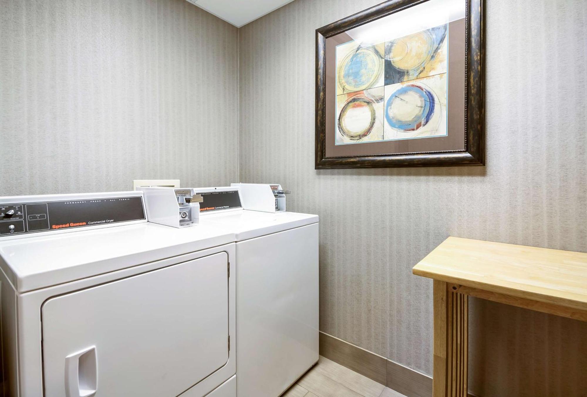 Hampton Inn West Columbus Kültér fotó