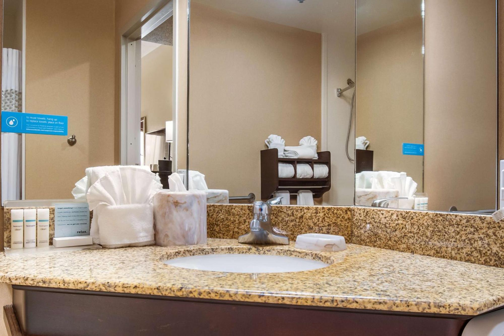 Hampton Inn West Columbus Kültér fotó